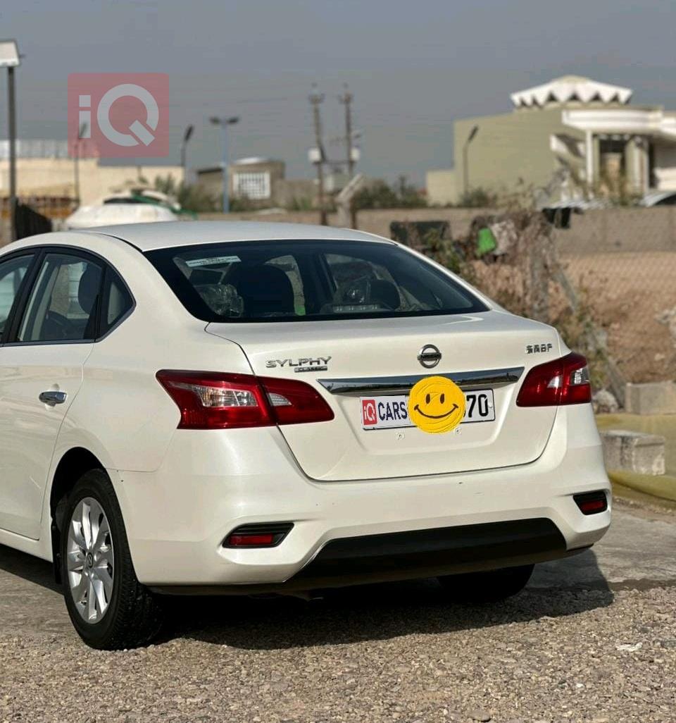 نيسان سنترا